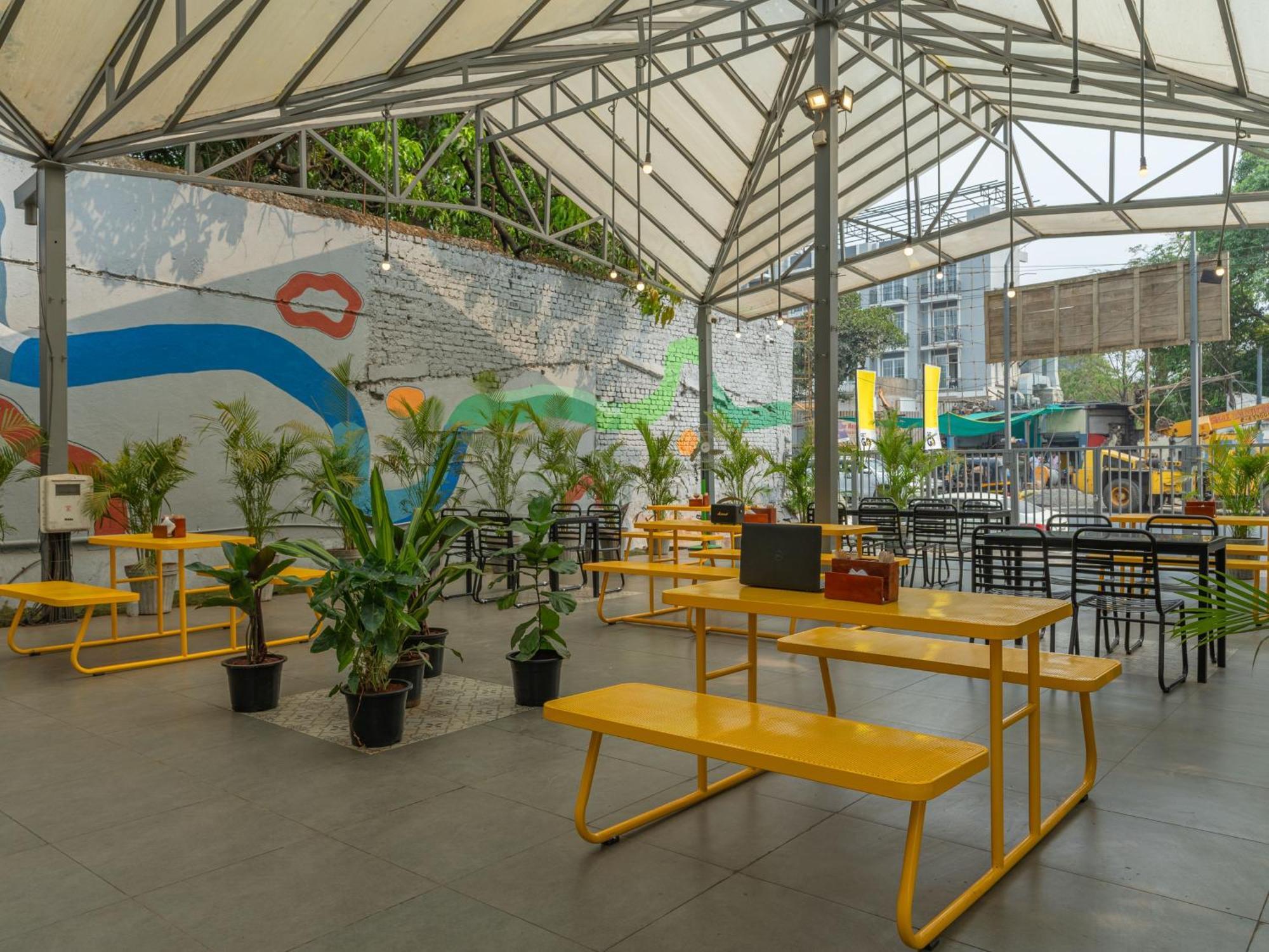 The Hosteller Lonavala, City Centre Exterior foto